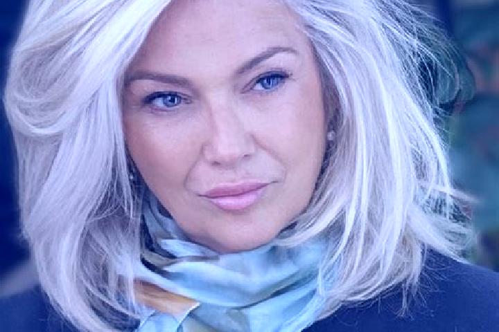 Zoe, 30, a blonde grey-eyed middle eastern companion based in Corlateni. Offering Couples, Fetish, Duos, Roleplay. Available for incall and outcall, day and ...