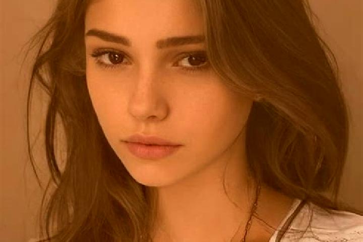 Zoe, 30, a brunette hazel-eyed slavic companion based in Kumbalam. Offering Striptease, Travel Companion. Available for incall and outcall, overnight booking...