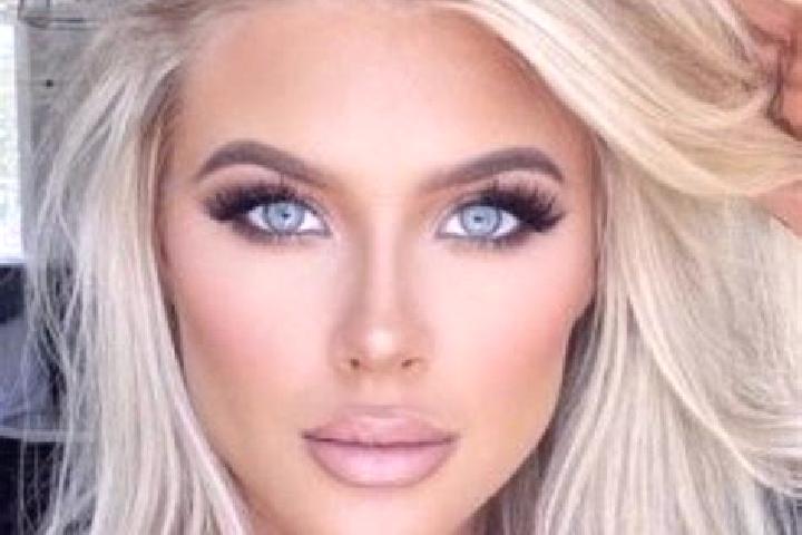 Zoe, 30, a platinum blonde blue-eyed caucasian companion based in Houba. Offering Party Girl, Domination, BDSM, Tantra. Available for incall and outcall, ove...