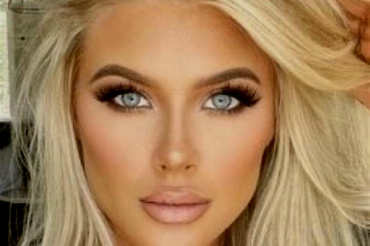 Zoe, 30, a platinum blonde green-eyed mediterranean companion based in Villa Giardino. Offering Tantra, Duos, Striptease, BDSM, Domination. Available for inc...