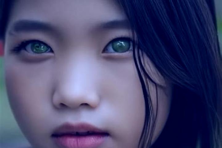 Zoe, 30, a red green-eyed asian companion based in Kuli. Offering Travel Companion, Tantra, Couples, Party Girl, OWO. Available for incall and outcall, overn...