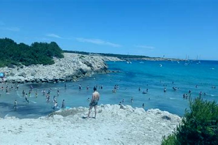 Zoe, 30 — Escort in La Saulce, France