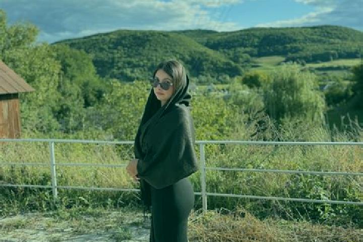 Zoe, 30 — Escort in Seleus, Romania