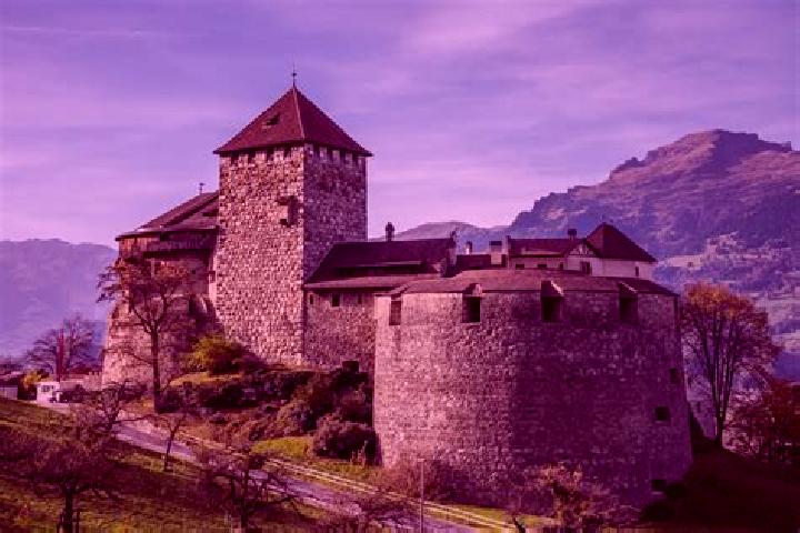 Zoe, 30 — Escort in Triesenberg, Liechtenstein