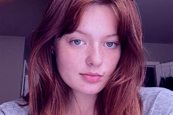 Zoe, 31, a auburn amber-eyed caribbean companion based in Landiras. Offering GFE, Couples, Overnight. Available for incall and outcall, overnight bookings av...