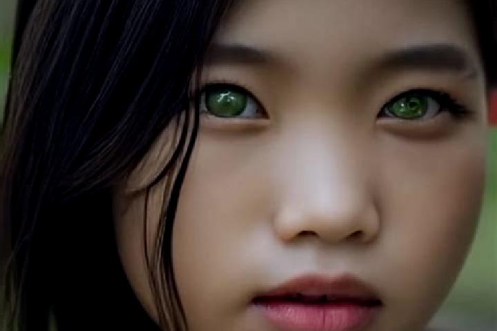 Zoe, 31, a black green-eyed asian companion based in Hamcearca. Offering CIM, Striptease. Available for incall and outcall, day and evening dates.