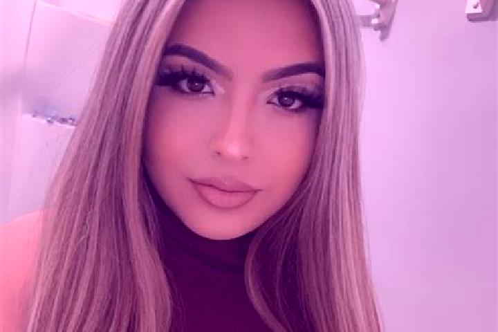 Zoe, 31, a blonde brown-eyed latina companion based in Capdepera. Offering Tantra, BDSM, Domination, Overnight, Girlfriend Experience. Available for incall a...