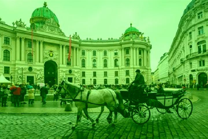 Zoe, 31 — Escort in Innere Stadt, Austria