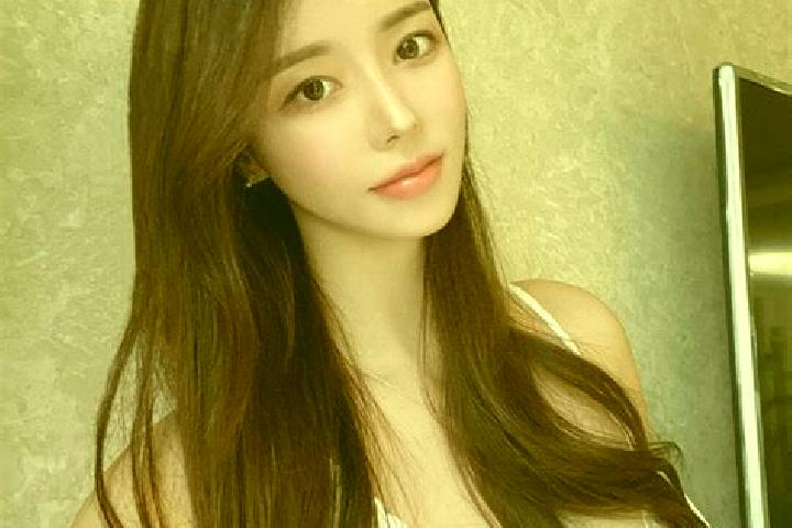 Zoe, 31 — Escort in Yangtun, China