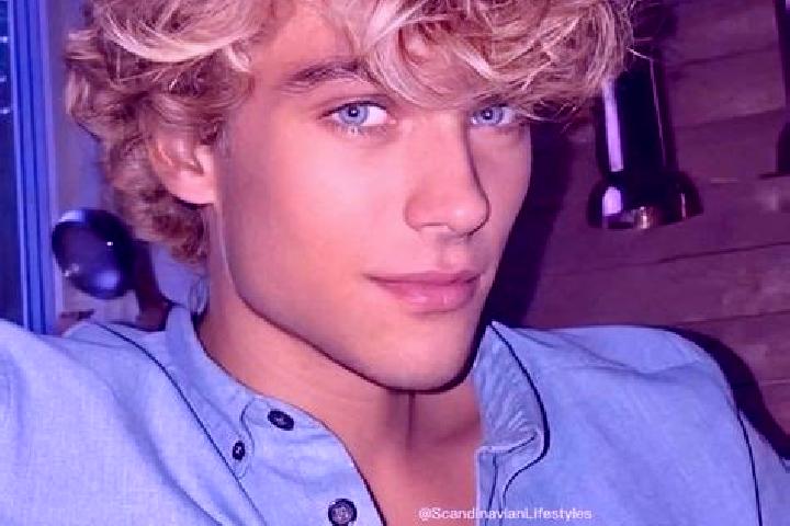 Zoe, 32, a blonde blue-eyed middle eastern companion based in Masseria Vecchia Ovest. Offering Fetish, 69, Duos. Available for incall and outcall, day and ev...