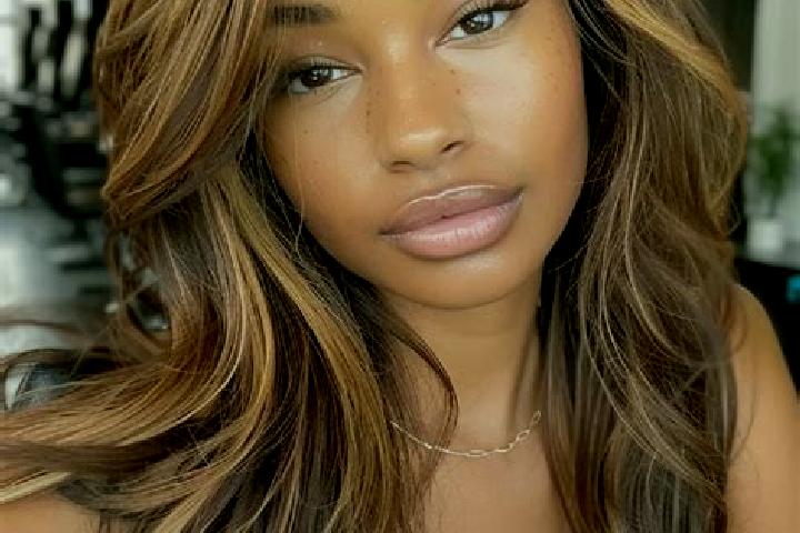 Zoe, 32, a dark blonde brown-eyed mixed companion based in Slobozia Blaneasa. Offering Deep French Kissing, CIM, Couples, Striptease, Erotic Massage. Availab...