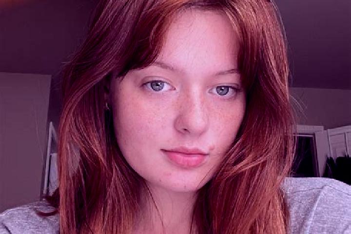 Zoe, 32, a red blue-eyed middle eastern companion based in Herberton. Offering A-Level, OWO, 69. Available for incall and outcall, overnight bookings available.
