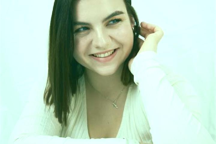 Zoe, 32 — Escort in Adelzhausen, Germany