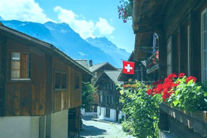 Zoe, 32 — Escort in Alpthal, Switzerland