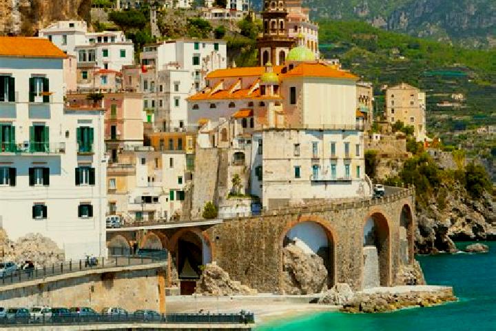 Zoe, 32 — Escort in Busseto, Italy