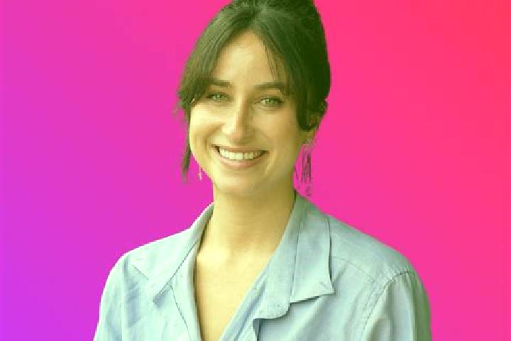 Zoe, 32 — Escort in Massieu, France