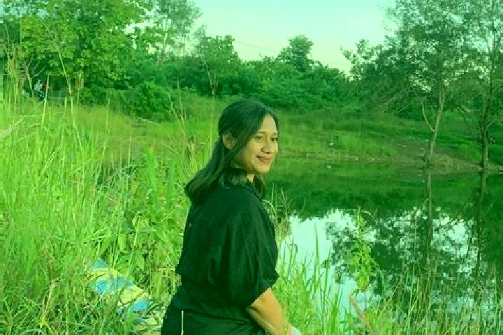 Zoe, 32 — Escort in Oemanu, Indonesia