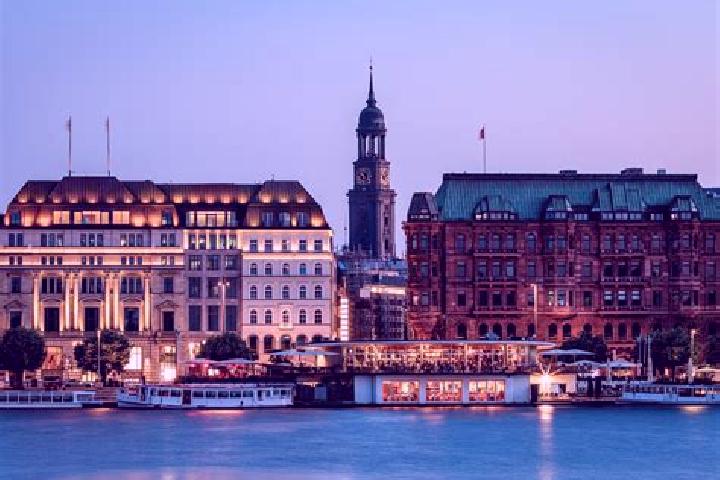 Zoe, 32 — Escort in Skruv, Sweden