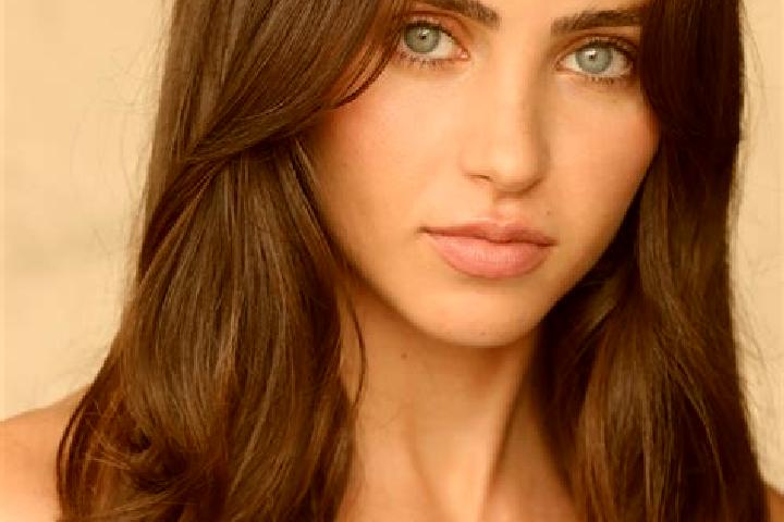Zoe, 33, a auburn dark-eyed middle eastern companion based in Datarcae. Offering OWO, Overnight, BDSM. Available for incall and outcall, day and evening dates.