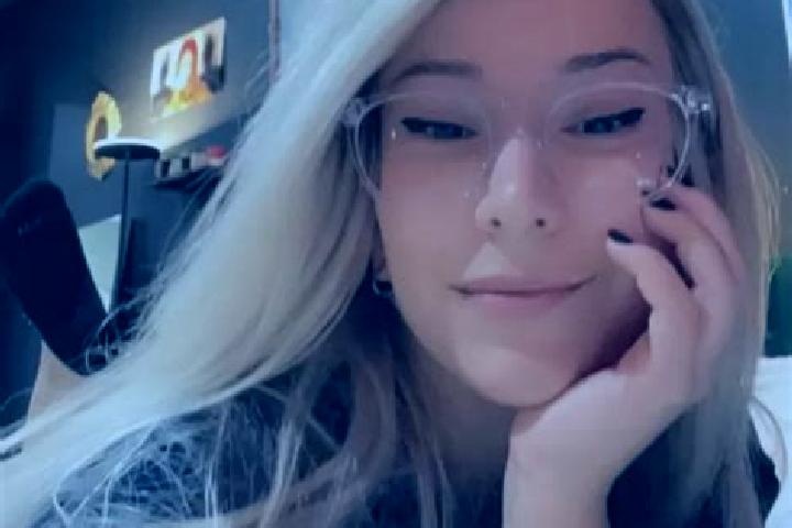 Zoe, 33, a blonde grey-eyed asian companion based in Zizice. Offering Prostate Massage, A-Level, Roleplay, Domination. Available for incall and outcall, day ...