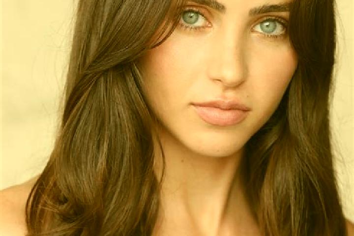 Zoe, 33, a brunette hazel-eyed mediterranean companion based in OErencik. Offering OWO, Striptease, Couples. Available for incall and outcall, day and evenin...