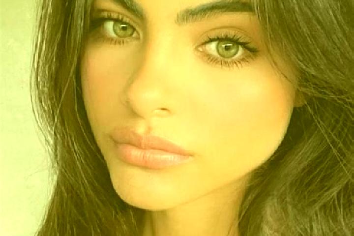 Zoe, 33, a chestnut green-eyed indian companion based in Bellprat. Offering Tantra, Domination, GFE, Couples. Available for incall and outcall, day and eveni...