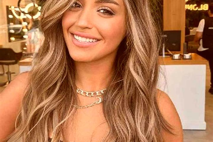 Zoe, 33, a dark blonde brown-eyed ebony companion based in Lawalde. Offering Party Girl, Striptease. Available for incall and outcall, day and evening dates.
