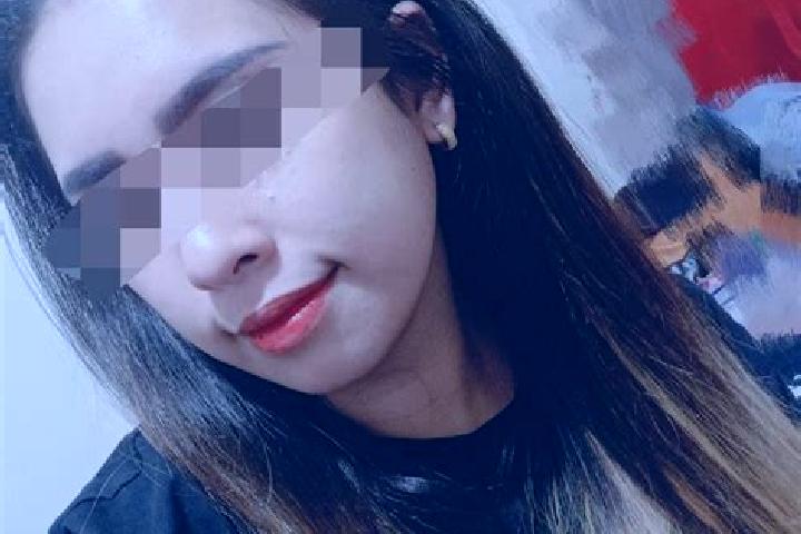 Zoe, 33, a red grey-eyed asian companion based in Surulere. Offering Duos, Fetish, Party Girl. Available for incall and outcall, overnight bookings available.