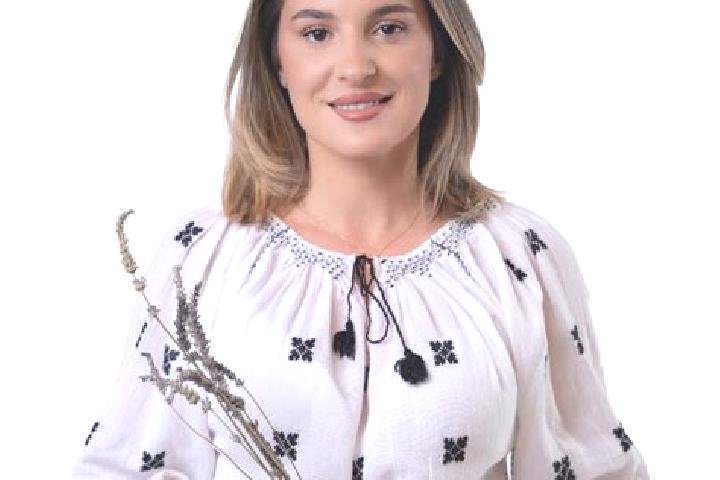 Zoe, 33 — Escort in Ghighiu, Romania