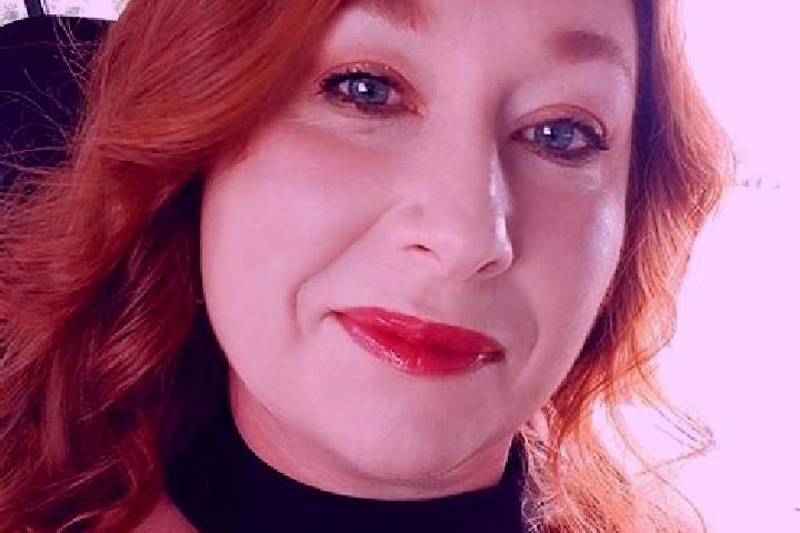 Zoe, 33 — Escort in Huntington Hills, Canada