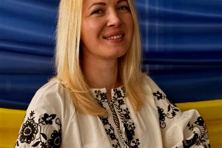 Zoe, 33 — Escort in Pryyutivka, Ukraine