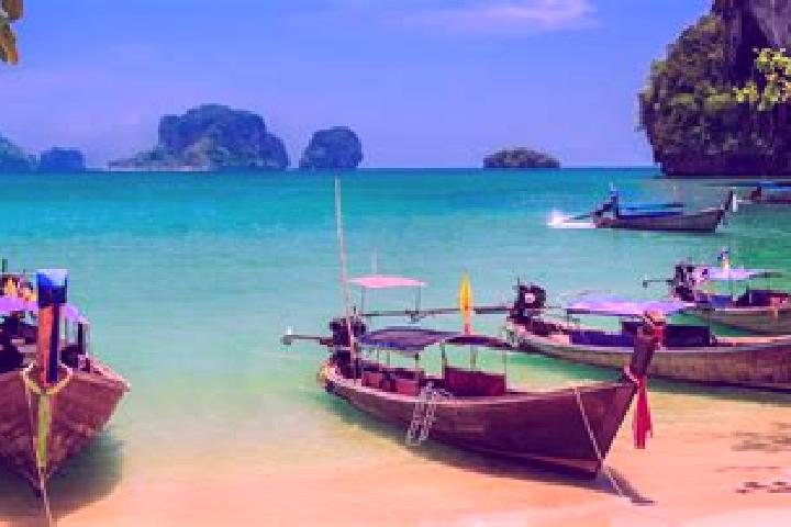 Zoe, 33 — Escort in Sa Khrai, Thailand