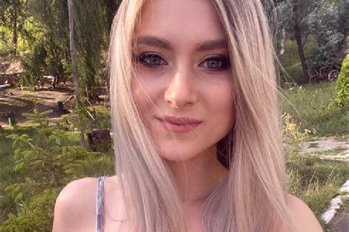 Zoe, 33 — Escort in Varaseni, Romania