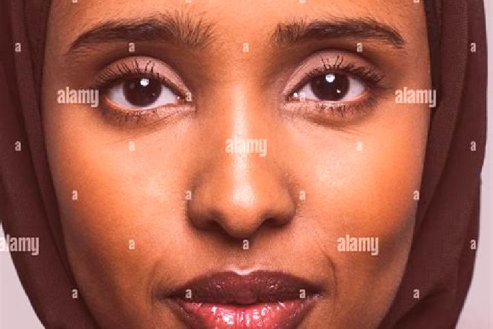 Zoe, 34, a auburn dark-eyed middle eastern companion based in Dhekorgorha. Offering Domination, Massage, Deep French Kissing, Erotic Massage, OWO. Available ...