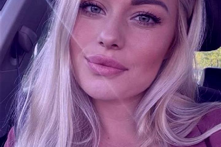 Zoe, 34, a blonde hazel-eyed mixed companion based in Garmdarreh. Offering Prostate Massage, Overnight, Dinner Date, Domination, Couples. Available for incal...