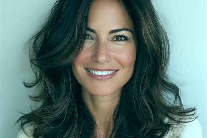 Zoe, 34, a brunette grey-eyed middle eastern companion based in Pakwach. Offering Party Girl, 69, CIM. Available for incall and outcall, overnight bookings a...