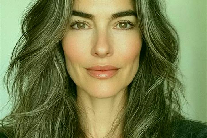 Zoe, 34, a brunette grey-eyed mixed companion based in Tiszaug. Offering Massage, OWO, CIM, Party Girl. Available for incall and outcall, day and evening dates.