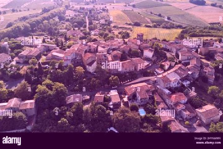 Zoe, 34 — Escort in Belveze-du-Razes, France