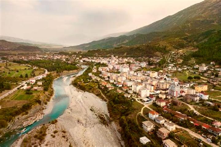 Zoe, 34 — Escort in Guri i Zi, Albania