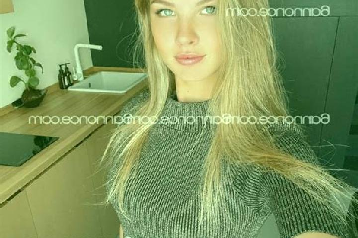 Zoe, 34 — Escort in Mery-sur-Marne, France