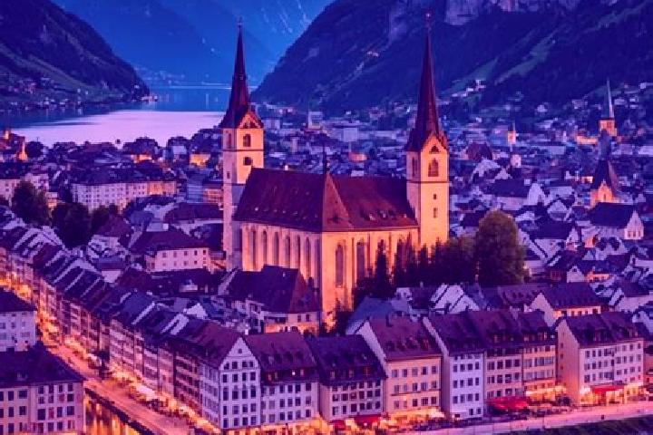 Zoe, 34 — Escort in Penthereaz, Switzerland