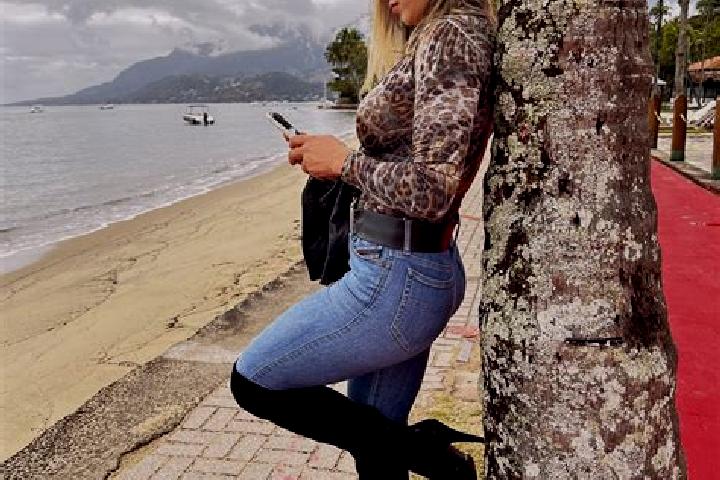 Zoe, 34 — Escort in Roca Sales, Brazil