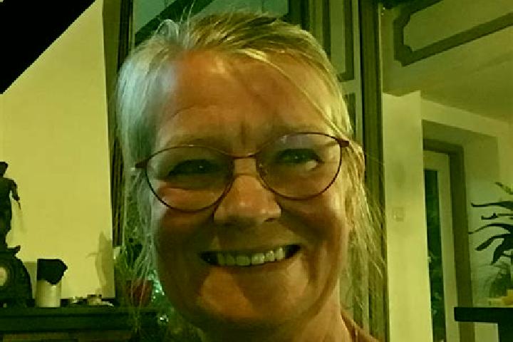 Zoe, 34 — Escort in Uithuizermeeden, Netherlands