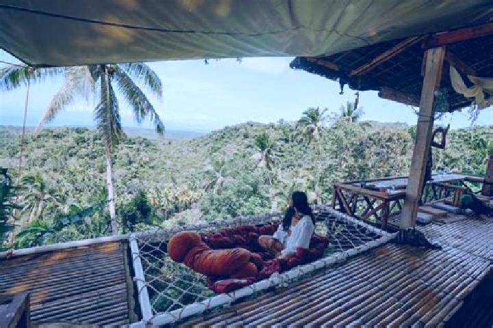 Zoe, 35, a auburn amber-eyed latina companion based in Pitogo. Offering Tantra, Couples, Travel Companion, Fetish. Available for incall and outcall, overnigh...