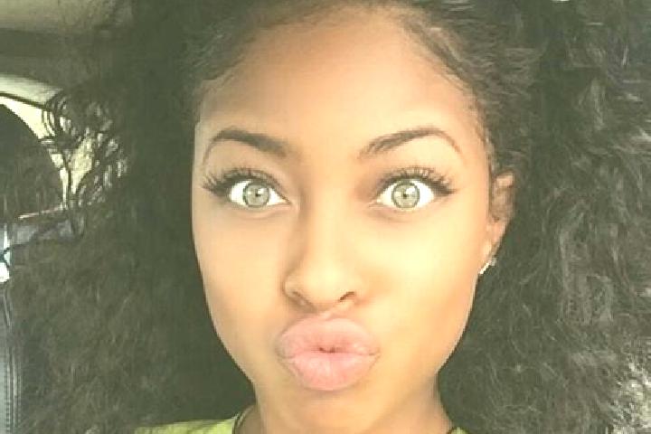 Zoe, 35, a black green-eyed ebony companion based in Chak. Offering Duos, OWO, Party Girl, GFE. Available for incall and outcall, overnight bookings available.