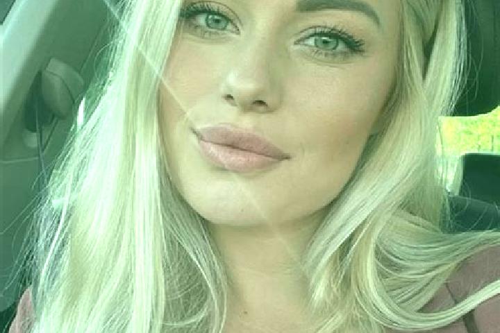 Zoe, 35, a blonde hazel-eyed caucasian companion based in Haaren. Offering OWO, Travel Companion, Erotic Massage, A-Level. Available for incall and outcall, ...