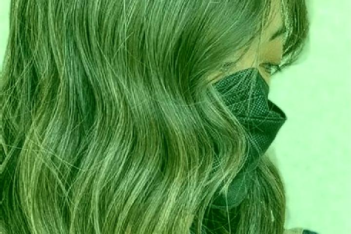 Zoe, 35, a brunette grey-eyed caucasian companion based in Takeshiken. Offering Erotic Massage, Duos, Travel Companion, Dinner Date. Available for incall and...