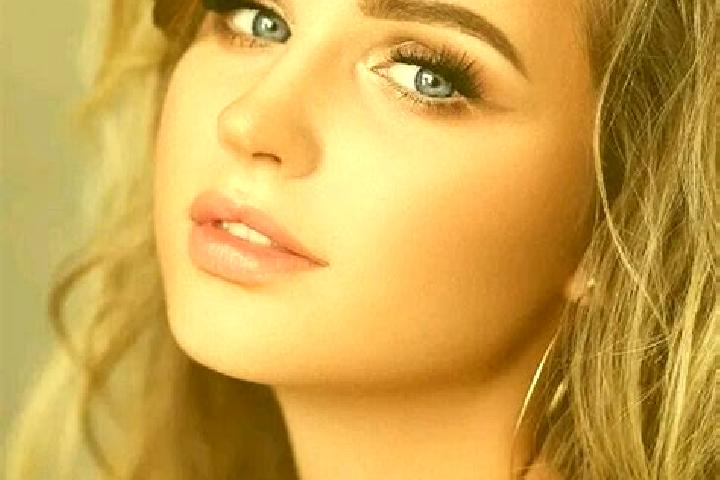 Zoe, 35, a dark blonde blue-eyed ebony companion based in Carrias. Offering A-Level, Striptease, Couples. Available for incall and outcall, overnight booking...