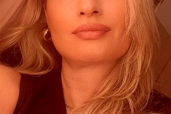 Zoe, 35 — Escort in Davayat, France
