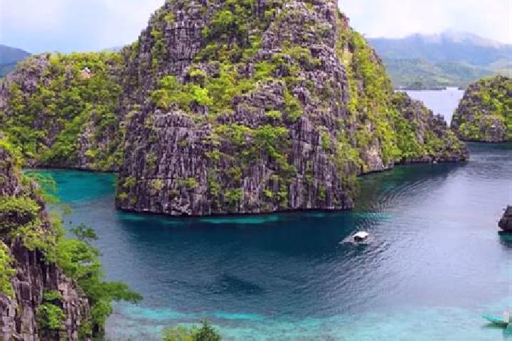 Zoe, 35 — Escort in Jamabalod, Philippines
